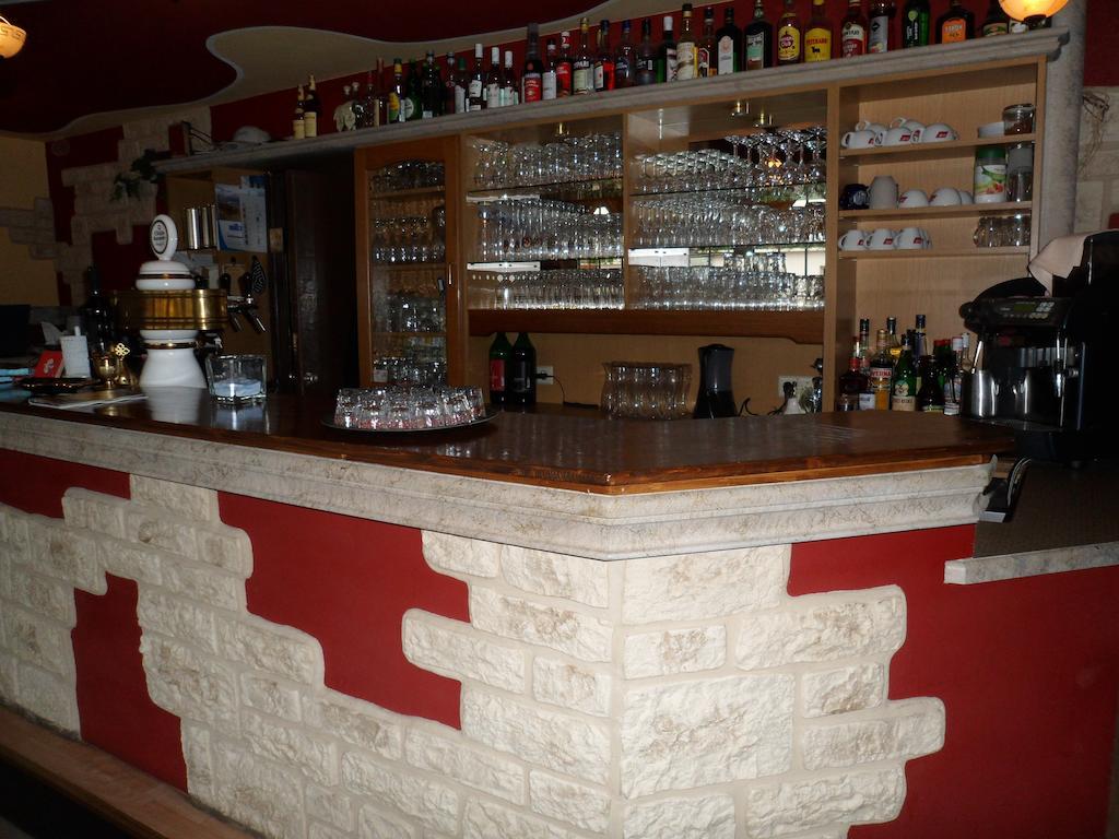 Hotel Taverne Inos Laatzen Kültér fotó