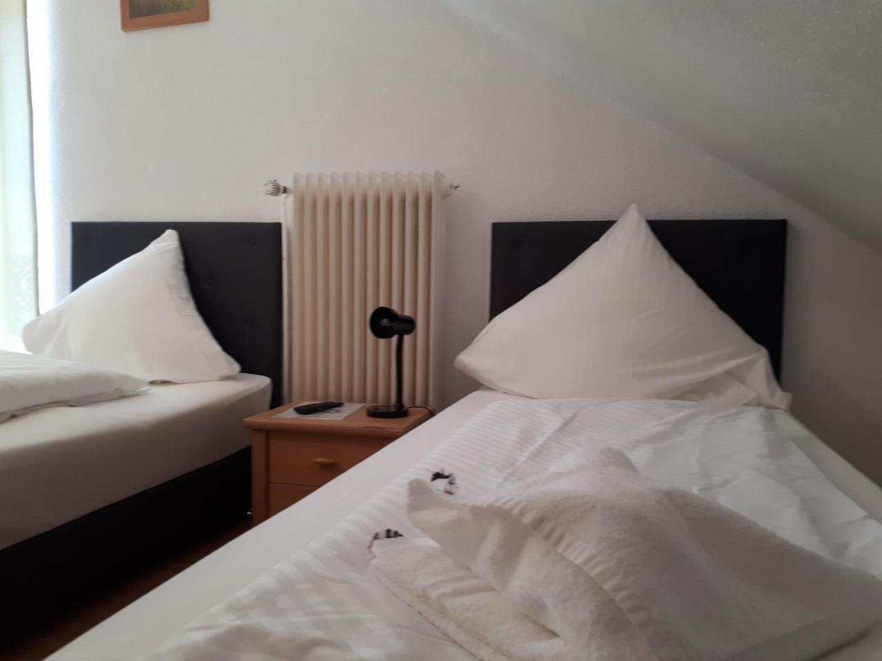 Hotel Taverne Inos Laatzen Kültér fotó